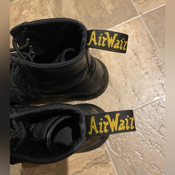 Dr. Martens (Doc Martens) Combs Leather Boots - Black - Sz US Ms 10 Gently Used - Picture 10 of 12